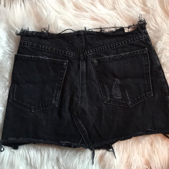 Reformation Retooled Black Denim Skirt sz 26 - Picture 4 of 6